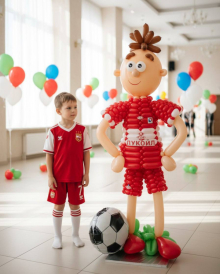 Футболист из шаров "Спартак"