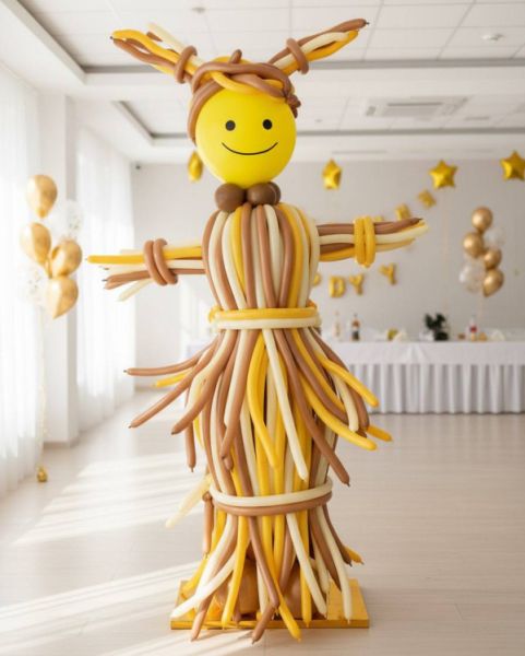 Большое чучело из шаров