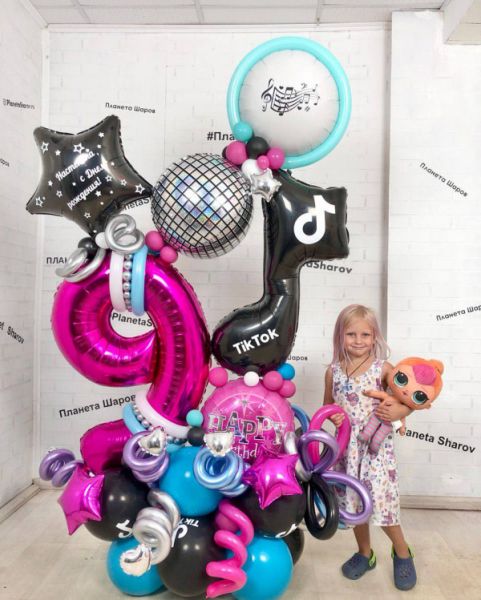 Композиция с цифрой Тик-ток