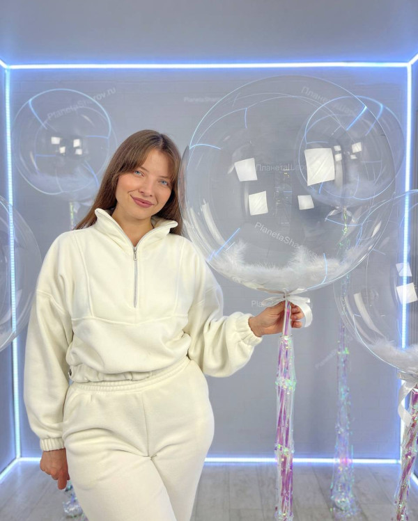 Баблс с белыми перьями