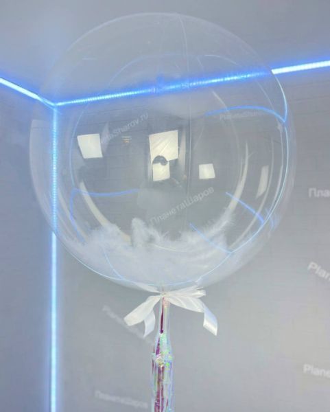 Баблс с белыми перьями