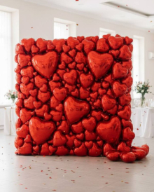 Фотозона из сердец