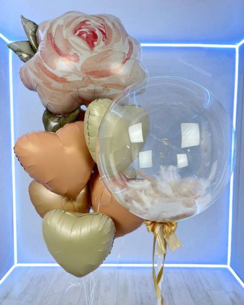 Акварельная роза с сердцами