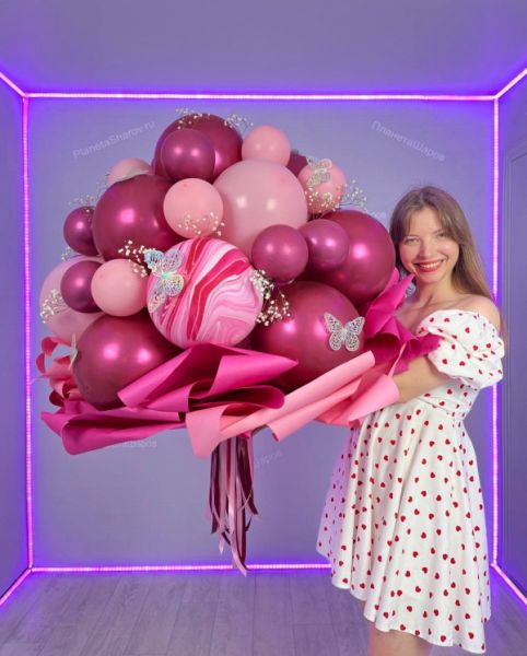 Огромный букет с бабочками