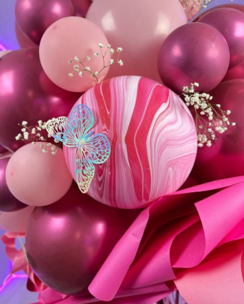 Огромный букет с бабочками