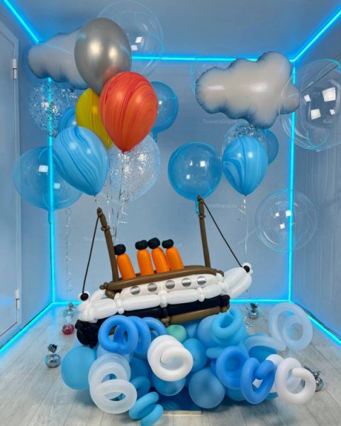 Титаник из воздушных шаров