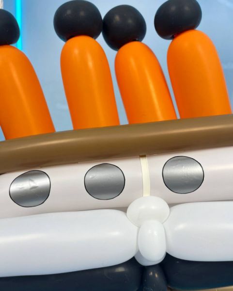 Титаник из воздушных шаров