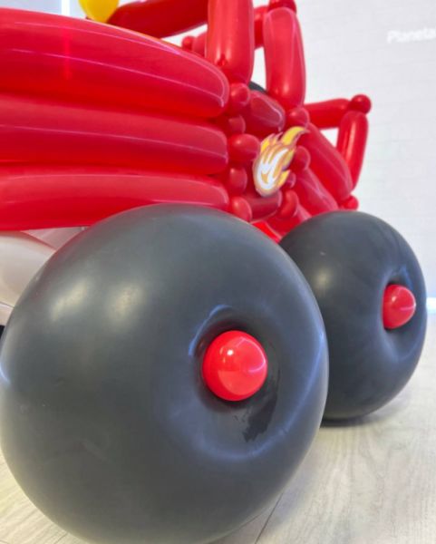 Джип с глазками