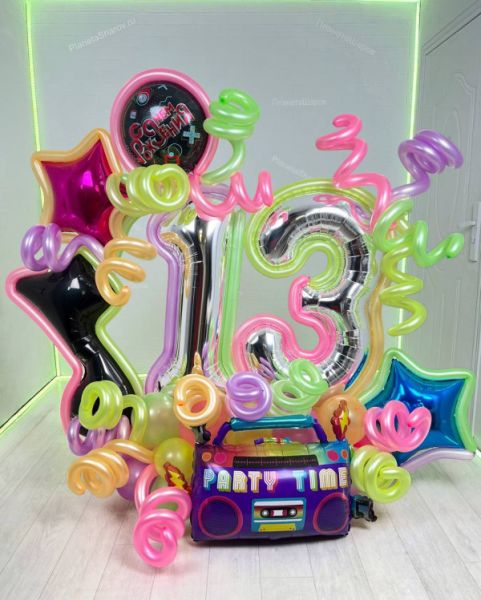 Воздушные шары в стиле дискотеки 90х