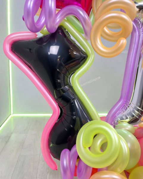 Воздушные шары в стиле дискотеки 90х