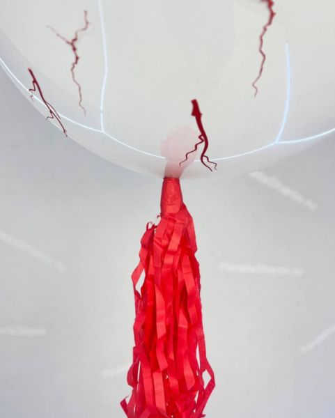 Шар в виде страшного глаза