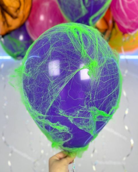 Воздушные шары с паутиной