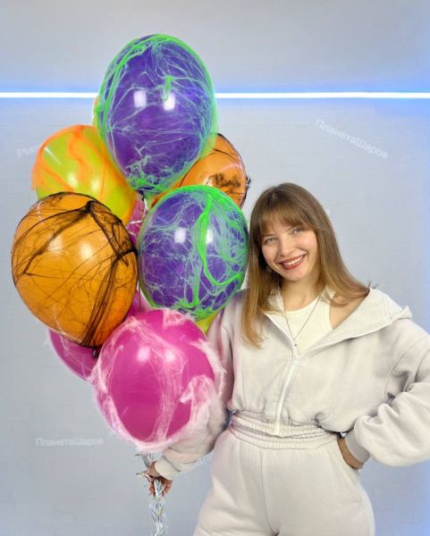 Воздушные шары с паутиной