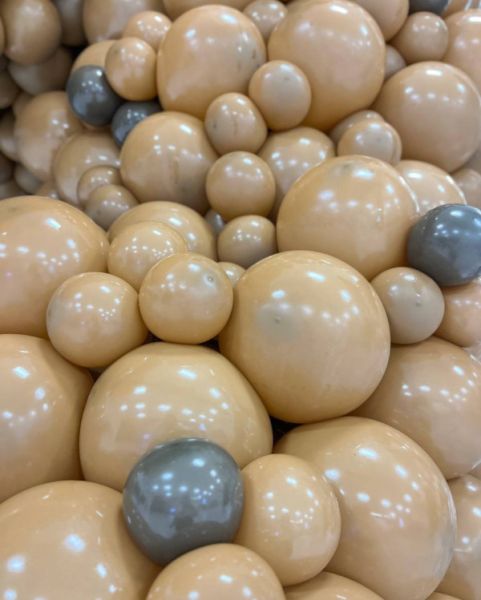 Большой медведь из шаров