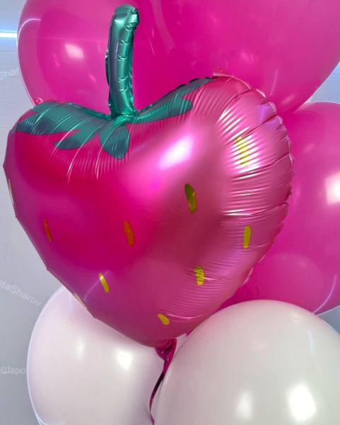 Набор шаров с клубникой