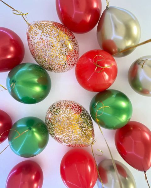 Новогоднее сочетание воздушных шаров