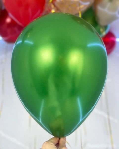 Новогоднее сочетание воздушных шаров