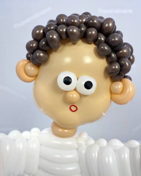 Каратист из воздушных шаров