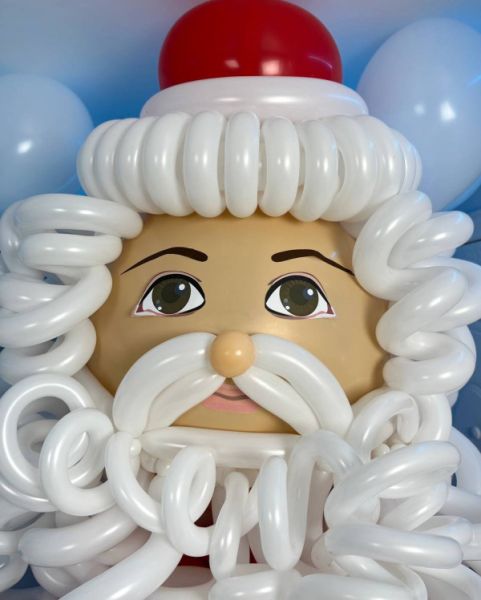 Фигуры дедушки мороза и снегурочки