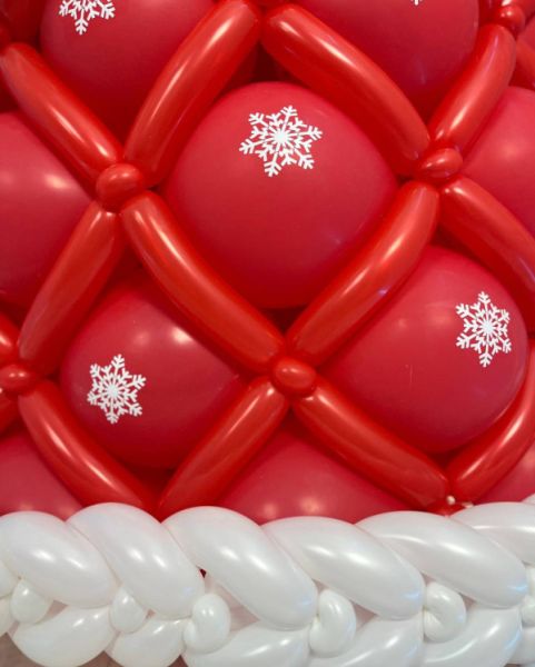 Фигуры дедушки мороза и снегурочки