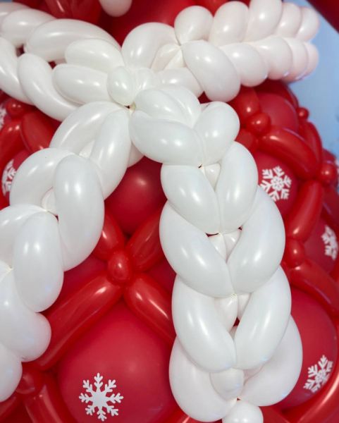 Фигуры дедушки мороза и снегурочки