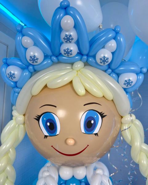 Фигуры дедушки мороза и снегурочки