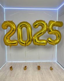 Цифры 2025 золотые