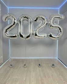 Цифры 2025 серебряные