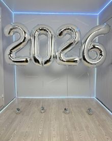 Цифры 2026 серебряные