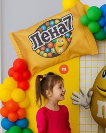 Фотозона с конфетами M&M