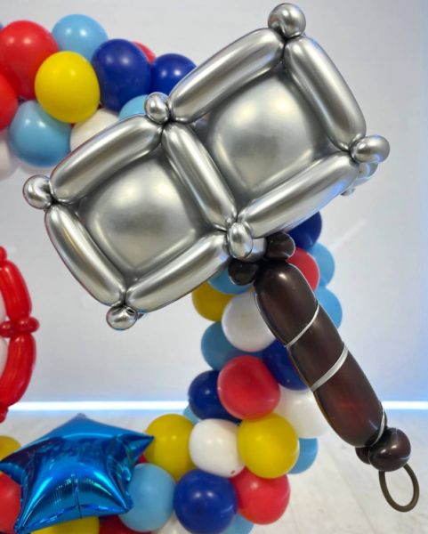 Цифра из шаров в стиле Мстители