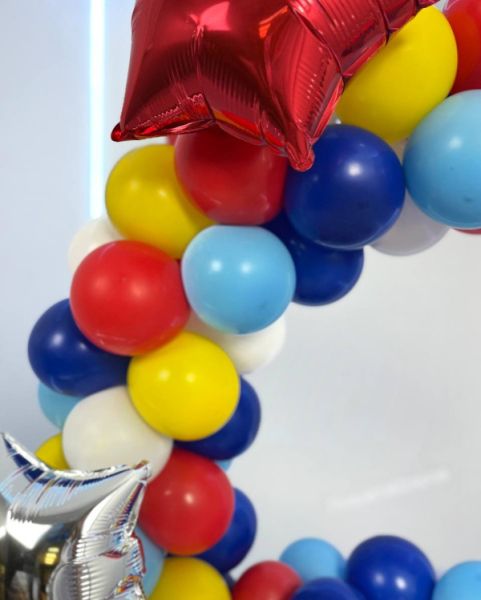 Цифра из шаров в стиле Мстители