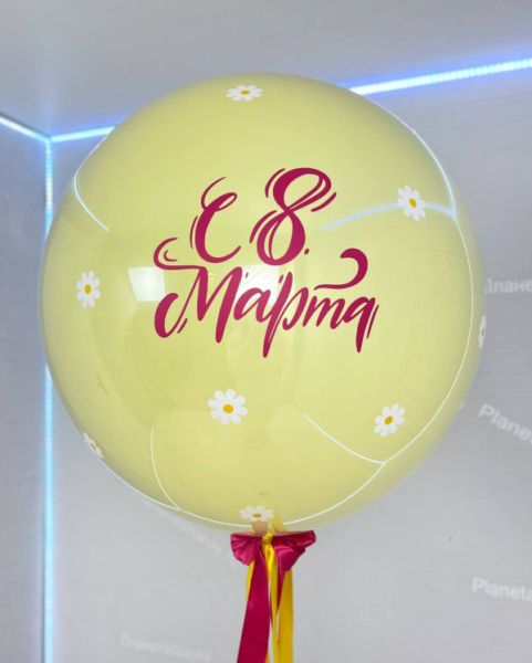 Фонтан из шаров на 8 марта